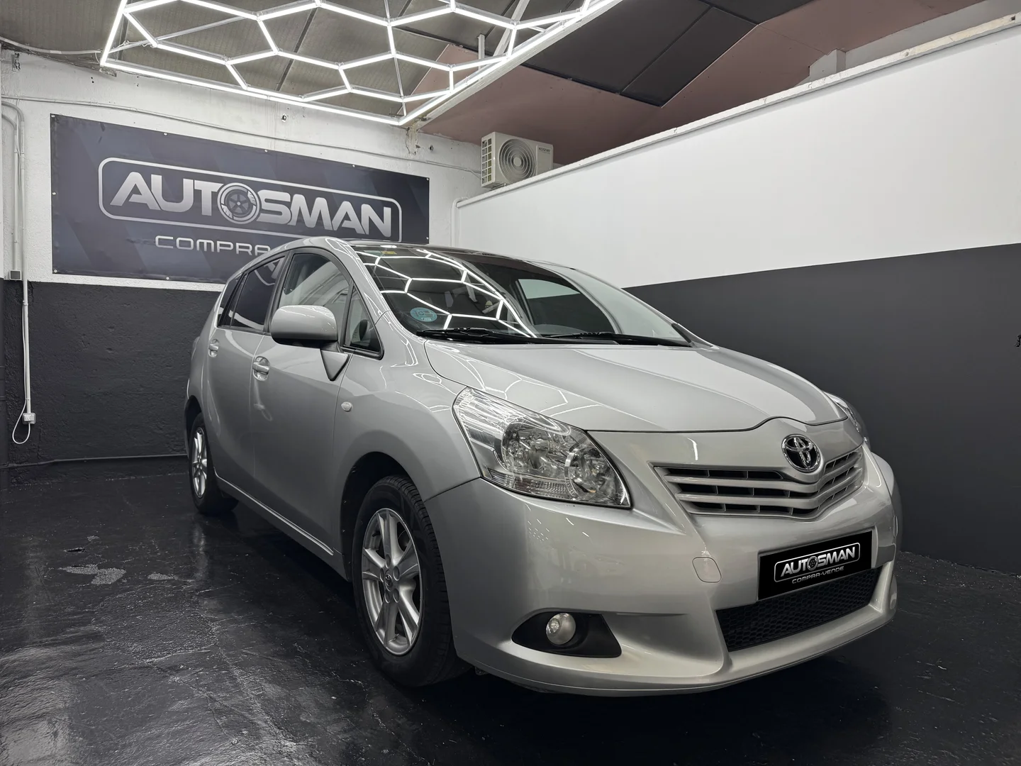 TOYOTA Verso 1.6 VVTI Active 5pl. 2009 Gasolina Gris - Motor